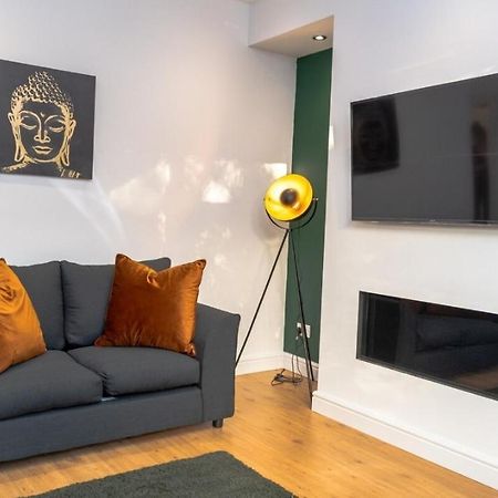 Charming York House- Walking Distance To Town Centre Villa Exterior photo