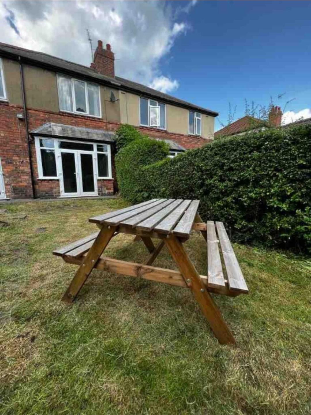 Charming York House- Walking Distance To Town Centre Villa Exterior photo